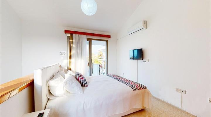 Templos Homes Кирения Экстерьер фото